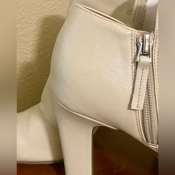 Franco Sarto Kairi Bootie - Picture 2 of 13